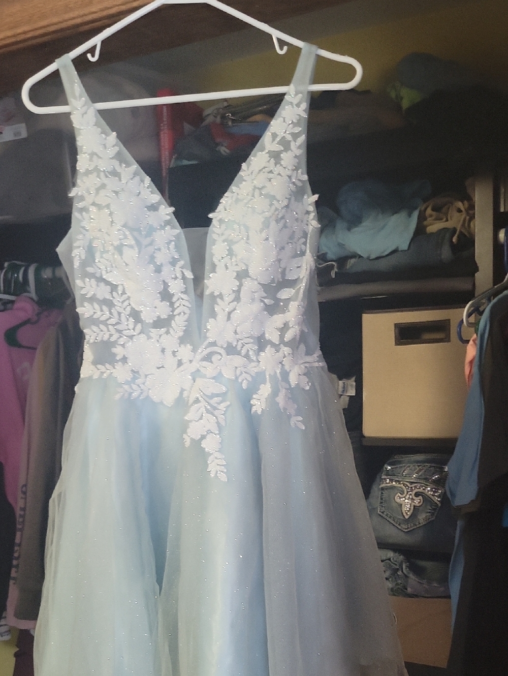 Elegant V-Neck Homecoming/ Prom Dress with Floral Appliqué in Light Blue